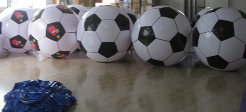 Helium Balloons 8' Helium Soccer Balls